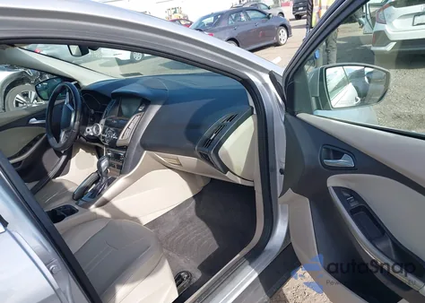 2012 Ford Focus Sel z USA, uszkodzony, nr VIN 1FAHP3H20CL224304